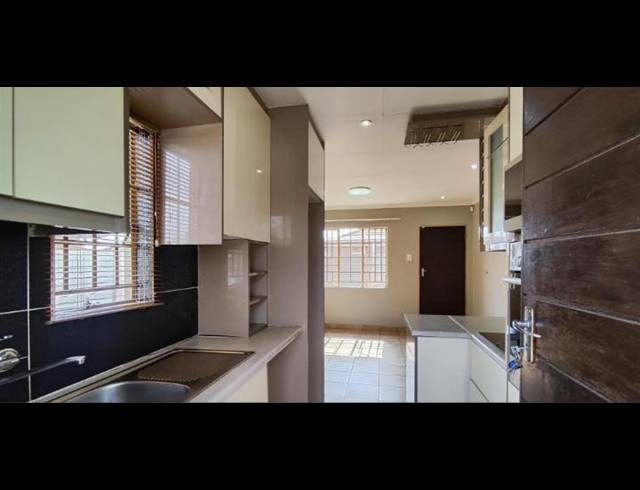 3 BEDROOM HOUSE FOR SALE IN SKY CITY